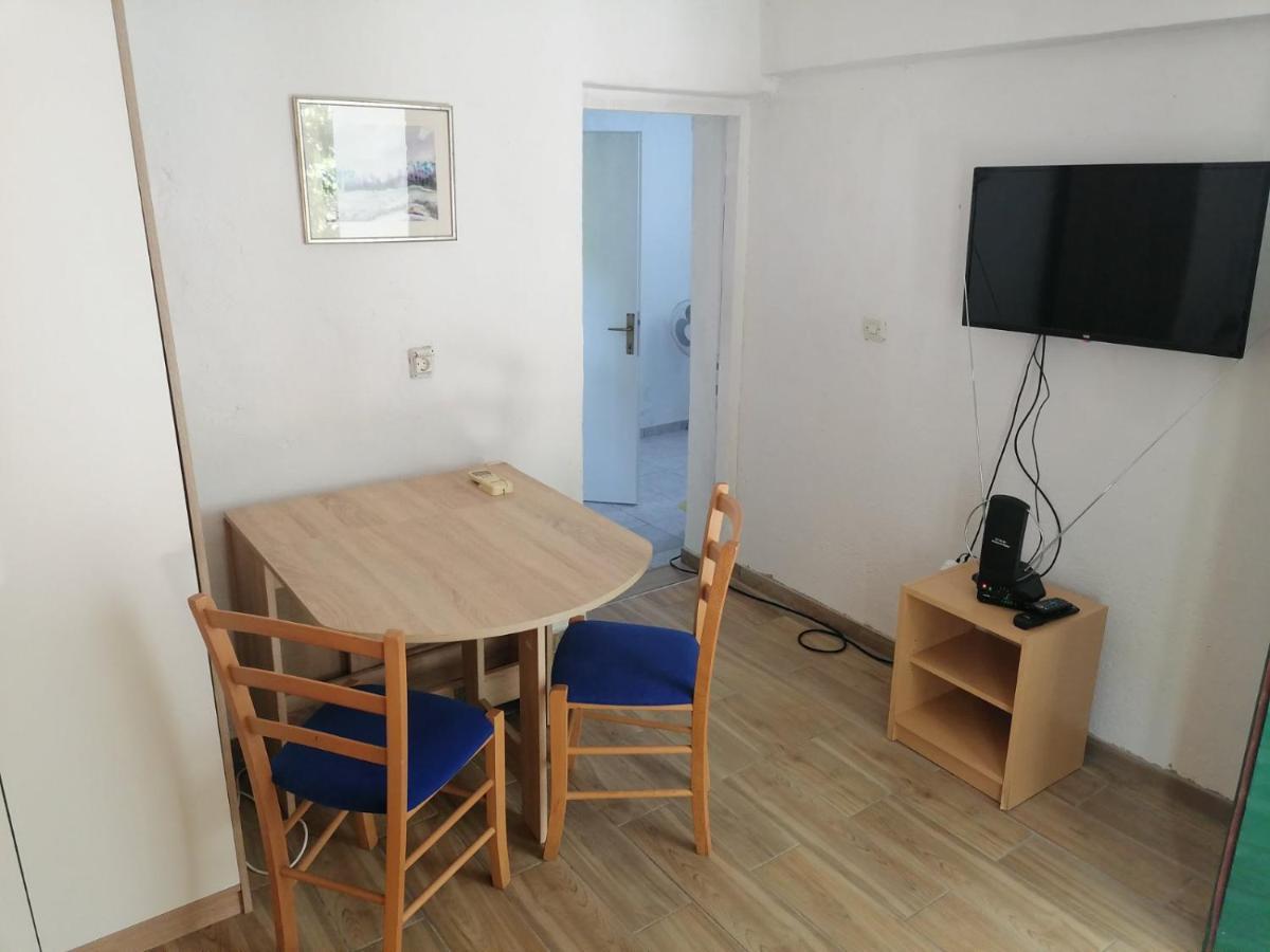 Apartman Milica Golubic  Екстер'єр фото